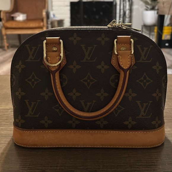 Louis Vuitton Alma bb monogram - Picture 1 of 16
